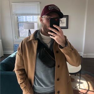 Meet your Posher, Devin